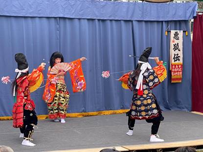 ����, �l, ���H, ���O ���܂܂�Ă���摜

�����I�ɐ������ꂽ����