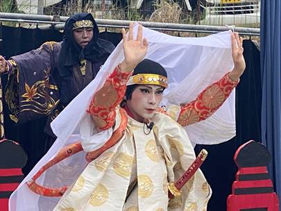 �X�q�����Ԃ��Ă���j�Ə�

�����I�ɐ������ꂽ����