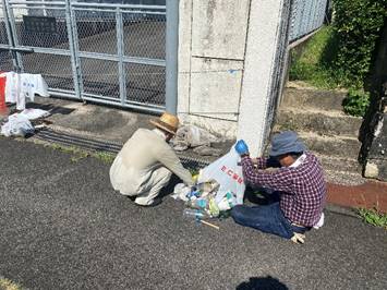 ���O, ����, ����, ������ ���܂܂�Ă���摜

�����I�ɐ������ꂽ����